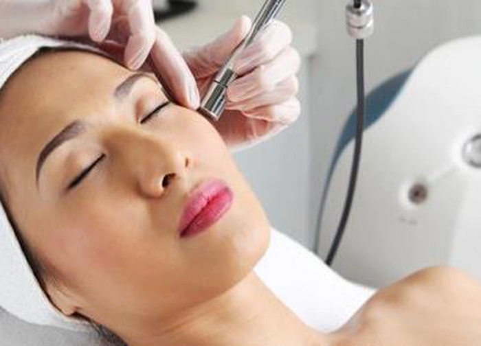 Skin Care Procedures: Dermabrasion vs. Laser Skin Resurfacing